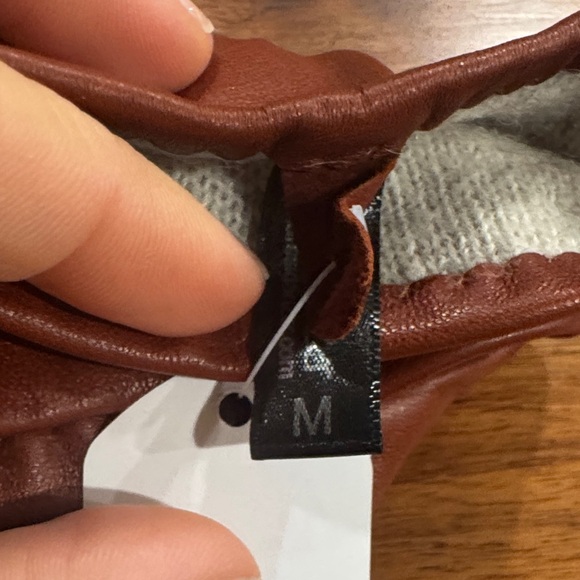 Gorgeous Harssidanzar Lamb Leather and Cashmere Gloves - in Cognac - size M NWT - Picture 7 of 8